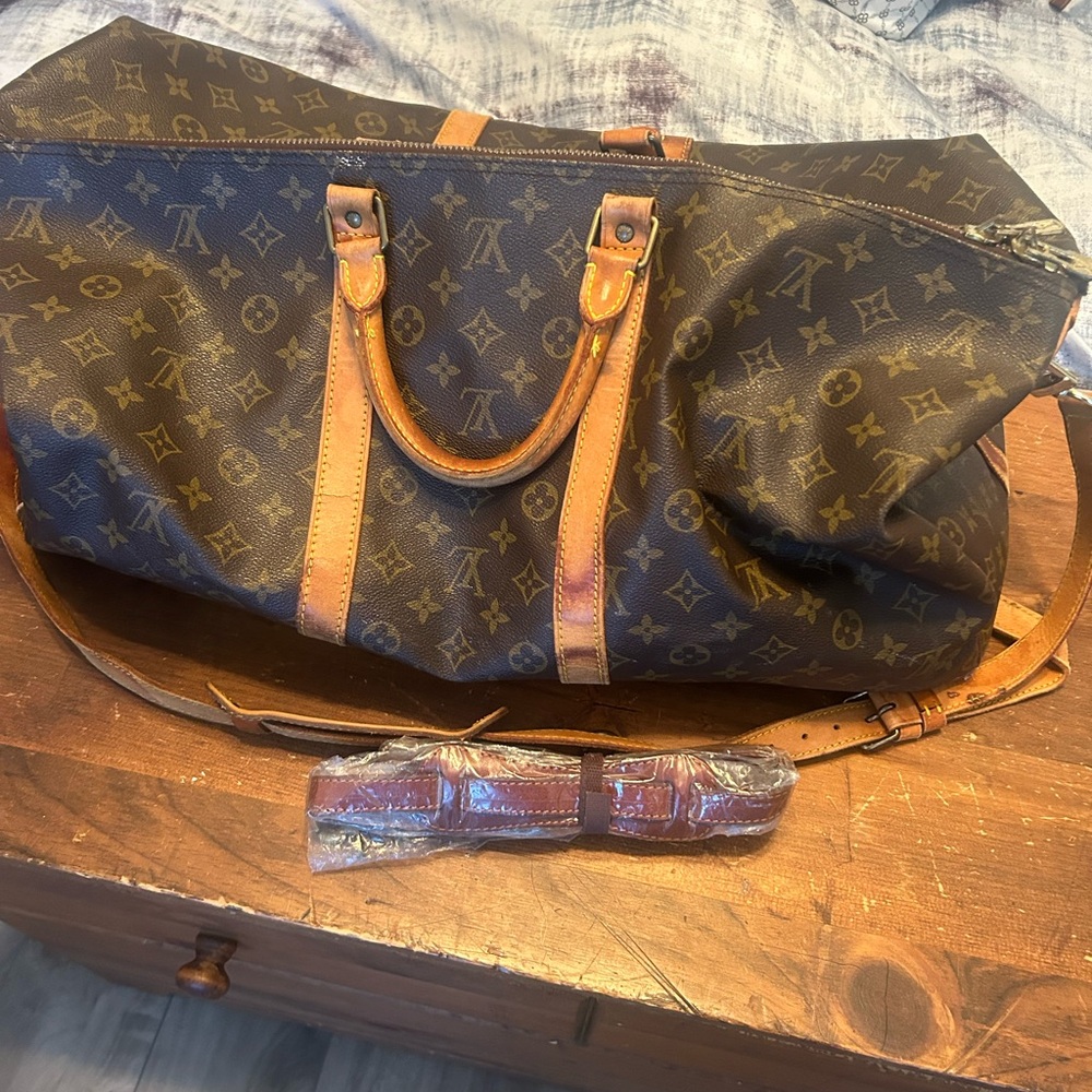 Louis Vuitton travel bag. Gently used.  Authentic vintage  from 30 years ago